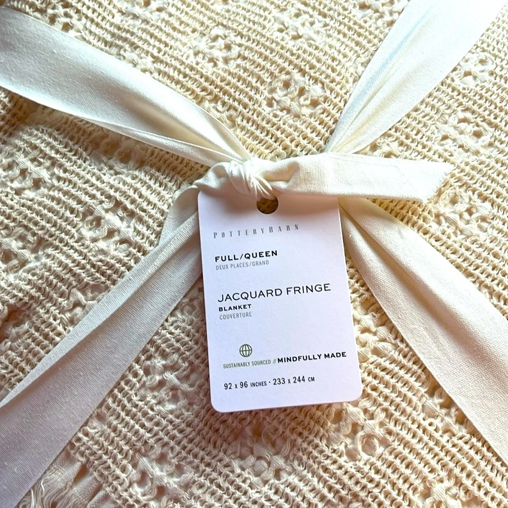 Pottery Barn Cotton Jacquard Fringe Blanket in Ivory Full/Queen NWT